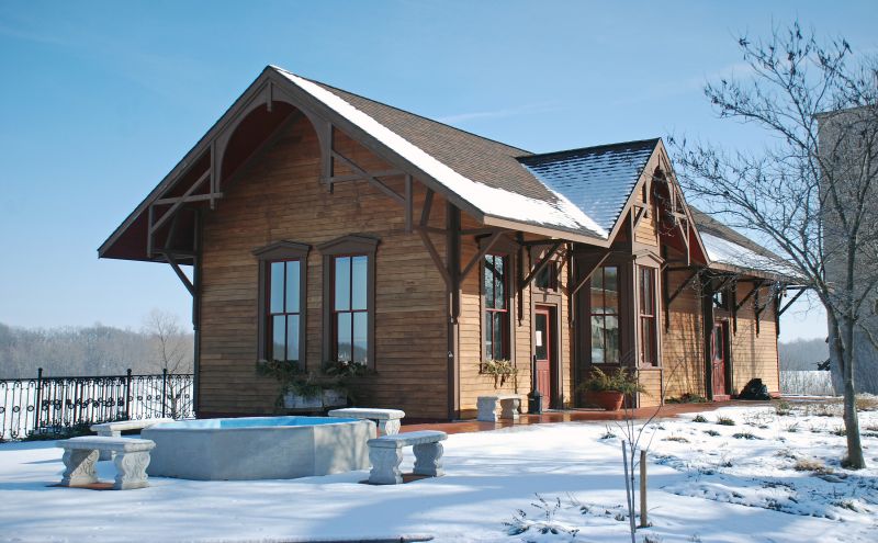 Synthetic Siding Installation